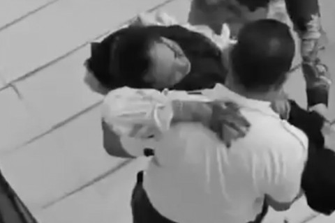 Mahasiswi yang dibacok mahasiswa di UIN Suska Riau, Kamis (26/2/2026). Foto: Dok. Istimewa