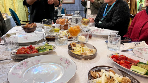 Sarapan tradisional khas Turki di Velfet Cafe Balat. Foto: Gitario Vista Inasis/kumparan