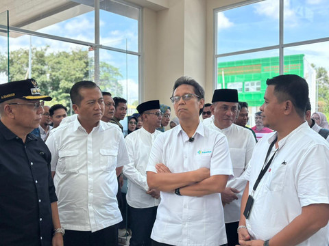 Menkes Budi Gunadi Sadikin meninjau gedung baru RSUD Kota Bima, NTB, Jumat (27/2/2026). Foto: Amira Nada Fauziyyah/kumparan