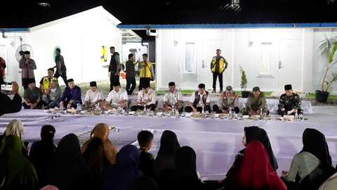 Suasana sahur bersama di Huntara II, Aceh Tamiang, pada Jumat (27/2/2026). Foto: Dok. Bakom RI