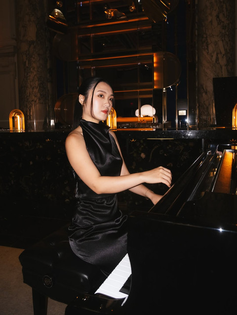 Komposer dan pianis asal Indonesia, Eunike Tanzil. Foto: Instagram @eunike.tanzil