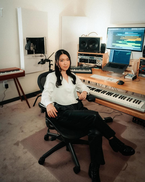 Komposer dan pianis asal Indonesia, Eunike Tanzil. Foto: Instagram @eunike.tanzil