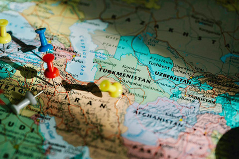 Peta yang menyoroti wilayah Iran dan sekitarnya, menggambarkan posisi geografis strategis Iran dalam pusaran dinamika konflik Timur Tengah. (Sumber: Pixels.com)