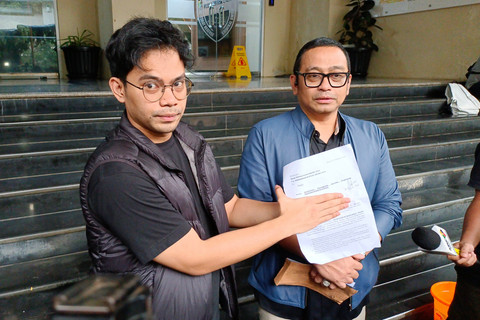 Insanul Fahmi usai memenuhi undangan Polda Metro Jaya terkait penghentian laporan Inara Rusli. Foto: Aprilandika Pratama/kumparan