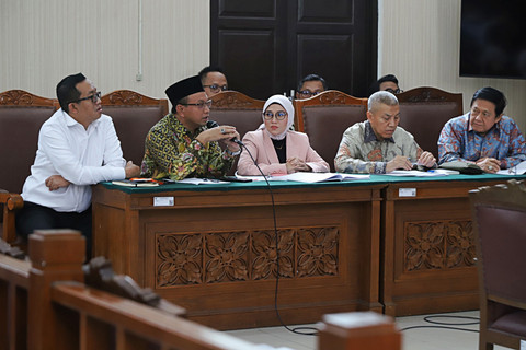 Suasana saat Pengadilan Negeri Jakarta Selatan menggelar sidang praperadilan yang diajukan oleh mantan Menteri Agama, Yaqut Cholil Qoumas, Selasa (3/3). Foto: Iqbal Firdaus/kumparan