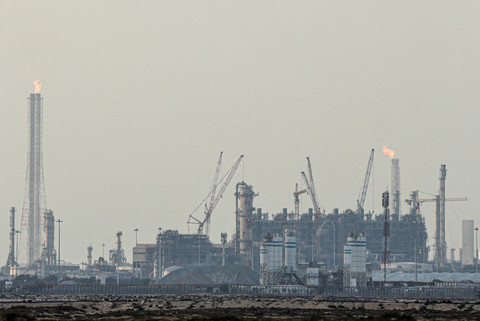 Fasilitas produksi gas alam cair ( LNG ) Qatar Energy , di tengah konflik AS-Israel dengan Iran, di Kota Industri Ras Laffan , Qatar , 2 Maret 2026.  Foto: REUTERS/Stringer