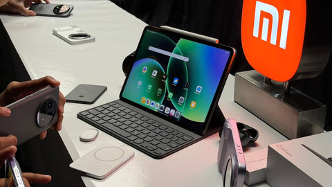 Xiaomi rilis sejumlah perangkat AoIT hingga tablet. Foto: Habib Allbi Ferdian/kumparan