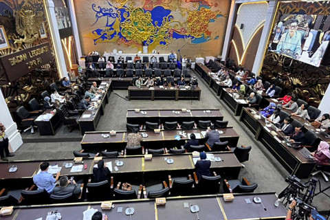Rapat dengar pendapat Baleg DPR untuk penyusunan RUU PPRT di Kompleks Parlemen, Senayan, Jakarta, Kamis (5/3). Foto: Nasywa Athifah/kumparan