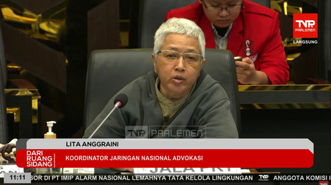 Koordinator JALA PRT, Lita Anggraini memberikan paparan saat RDPU Baleg DPR RI dalam rangka penyusunan RUU tentang pelindungan pekerja rumah tangga (PRT) yang disiarkan langsung di Kompleks Parlemen, Senayan, Jakarta, Kamis (5/3). Foto: YouTube/ TVR Parlemen