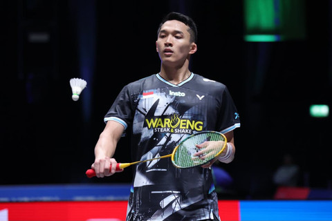 Jonatan Christie di babak 16 besar All England 2026 di Inggris, Kamis (5//3/2026). Foto: Dok. PBSI