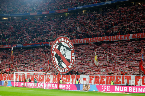 Bayern Munich menang 4-1 atas Borussia Moenchengladbach dalam lanjutan Bundesliga di Allianz Arena, Sabtu (7/3). Foto: Heiko Becker/REUTERS