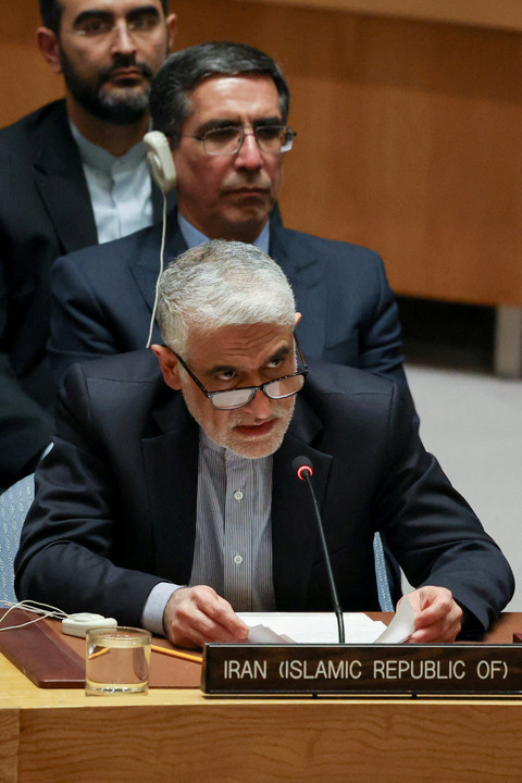 Amir-Saeid Iravani menghadiri rapat Dewan Keamanan PBB di Markas Besar Perserikatan Bangsa-Bangsa, setelah Amerika Serikat dan Israel melancarkan serangan terhadap Iran, di New York City (28/2/2026). Foto: Heather Khalifa/REUTERS