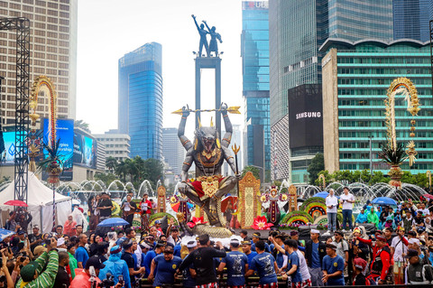 Festival Nyepi 2026 yang menampilkan pawai ogoh-ogoh digelar di kawasan Bundaran HI, Jakarta Pusat, Minggu (8/3/2026). Foto: Iqbal Firdaus/kumparan