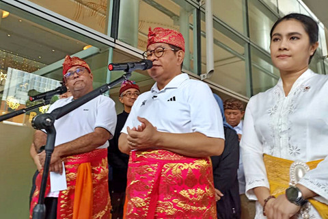 Gubernur Pramono Anung dan Wakil Gubernur Rano Karno usai menghadiri Festival Pawai Ogoh-ogoh 2026 di Bundaran HI, Jakarta Pusat, Minggu (8/3). Foto: Nauval Pratama/kumparan
