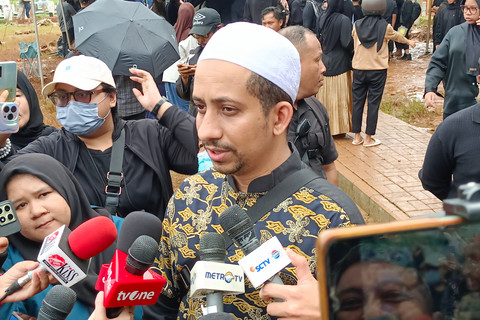 Habib Ja'far saat ditemui usai menghadiri pemakaman Vidi Aldiano di TPU Tanah Kusir, Minggu (8/3). Foto: Aprilandika Pratama/kumparan