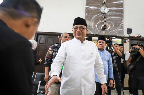 Eks Menteri Agama RI, Yaqut Cholil Qoumas alias Gus Yaqut tiba menghadiri sidang praperadilannya terkait kasus korupsi Haji di Pengadilan Negeri Jakarta Selatan, Senin (9/3). Foto: Iqbal Firdaus/kumparan