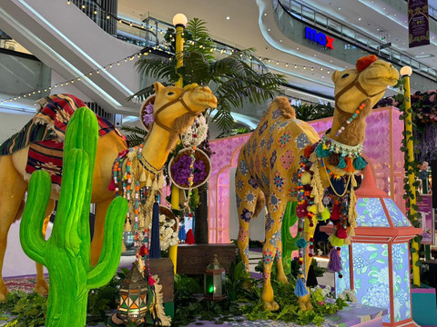 Dekorasi khas Timur Tengah hingga pertunjukan budaya hadir meriahkan Ramadan di mal Jakarta. Foto: Dok. Istimewa