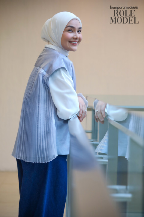 Ria Miranda untuk Role Model berpose untuk program Role Model kumparan. Foto: Aditia Noviansyah/kumparan MUA: Arimbi Hairdo: Nofia Wardrobe: RiaMiranda Accessories: RiaMiranda Lokasi: RiaMiranda Head Office