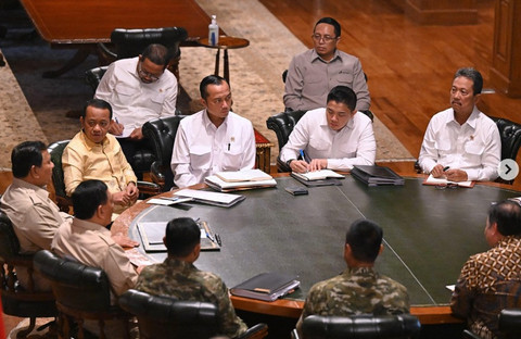 Presiden Prabowo Subianto menerima beberapa menteri Kabinet Merah Putih di Hambalang, Bogor, Jawa Barat, pada 9 Maret 2026. Foto: Dok Sekretariat Kabinet