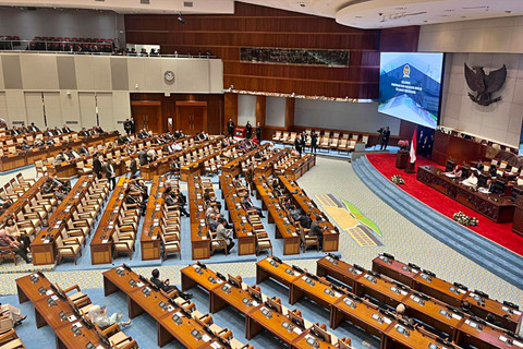 Suasana rapat paripurna ke-15 DPR pembukaan masa sidang IV tahun 2025-2026 di Kompleks Parlemen, Senayan, Jakarta, Selasa (10/3). Foto: Nasywa Athifah/kumparan
