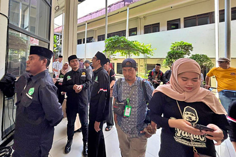 Suasana jelang sidang pembacaan putusan praperadilan eks Menteri Agama Yaqut Cholil Qoumas alias Gus Yaqut di Pengadilan Negeri Jakarta Selatan, Rabu (11/3). Foto: Amira Nada/kumparan