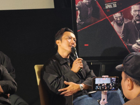 Teuku Rifnu Wikana saat konferensi pers perilisan trailer dan poster Ikatan Darah di Jakarta Selatan, Rabu (11/3/2026). Foto: Salsha Okta Fairuz/kumparan