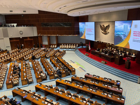 Rapat paripurna DPR RI ke-16 masa sidang IV tahun sidang 2025-2026 di DPR, Kamis (12/3). Foto: Abid Raihan/kumparan