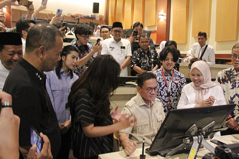 Kunjungan Menteri Perdagangan RI, Budi Santoso di SMK RUS, Kabupaten Kudus pada Kamis (12/3). Foto: Vega Maarijil Ula/kumparan