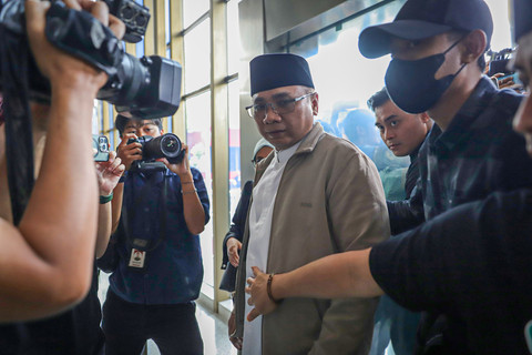 Mantan Menteri Agama Yaqut Cholil Qoumas atau Gus Yaqut memenuhi panggilan pemeriksaan di Komisi Pemberantasan Korupsi (KPK), Kamis (12/3). Foto: Jamal Ramadhan/kumparan