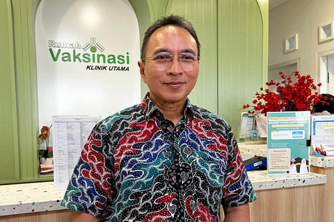 Ketua Ikatan Dokter Anak Indonesia (IDAI) Dr. dr. Piprim Basarah Yanuarso, Sp.A(K), di Rumah Vaksinasi Pusat, Jakarta Timur, Kamis (12/3). Foto: Eka Nurjanah/kumparan