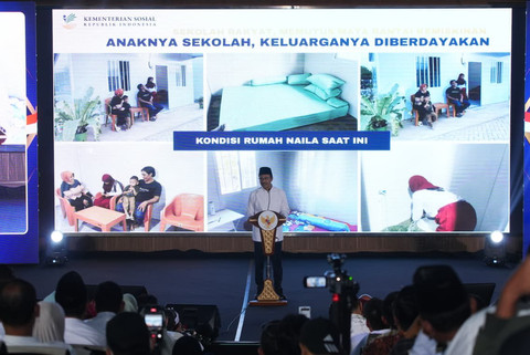 Menteri Sosial Saifullah Yusuf (Gus Ipul)  dalam acara Kolaborasi Program Prioritas Presiden dalam rangka Pemutakhiran DTSEN dan Membangun Sumber Daya Manusia Menuju Kemandirian Ekonomi di Bale Sawala Yudistira, Kabupaten Purwakarta, Jawa Barat, Sabtu (14/3/2026). Foto: Kemensos
