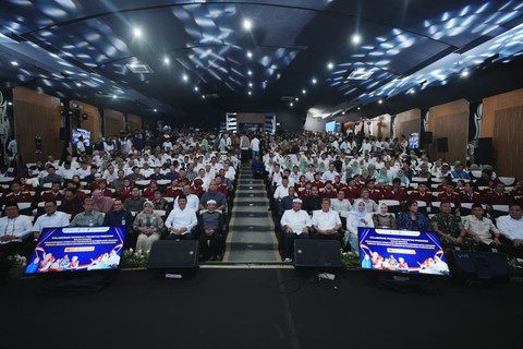 Menteri Sosial Saifullah Yusuf (Gus Ipul)  dalam acara Kolaborasi Program Prioritas Presiden dalam rangka Pemutakhiran DTSEN dan Membangun Sumber Daya Manusia Menuju Kemandirian Ekonomi di Bale Sawala Yudistira, Kabupaten Purwakarta, Jawa Barat, Sabtu (14/3/2026). Foto: Kemensos