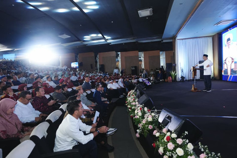 Menteri Sosial Saifullah Yusuf (Gus Ipul)  dalam acara Kolaborasi Program Prioritas Presiden dalam rangka Pemutakhiran DTSEN dan Membangun Sumber Daya Manusia Menuju Kemandirian Ekonomi di Bale Sawala Yudistira, Kabupaten Purwakarta, Jawa Barat, Sabtu (14/3/2026). Foto: Kemensos