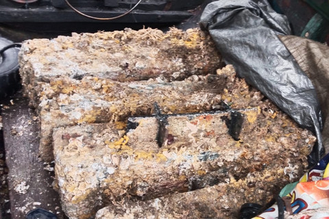 Besi tiang pancang di Jembatan Suramadu yang dicuri. Foto: Dok. Polres Bangkalan