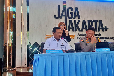 Dirreskrimum Polda Metro Jaya, Kombes Pol Iman Imannudin saat memberikan keterangan pers mengenai kasus penyiraman air keras terhadap Andrie Yunus di Polda Metro Jaya, Senin (16/3). Foto: Ryan Iqbal/kumparan