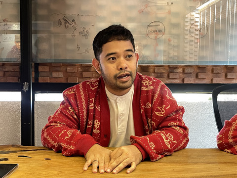 Ryan Adriandhy menjawab pertanyaan wartawan saat konfrensi press di kawasan Jakarta Selatan, Jumat (13/3/2026). Foto: Salsha Okta Fairuz/kumparan