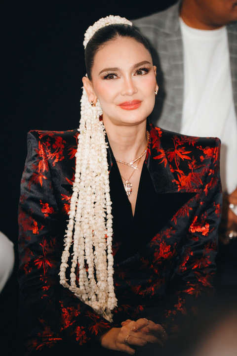 Luna Maya sebagai Suzzanna di film Suzzanna: Santet Dosa di Atas Dosa. Foto: Soraya Intercine Films