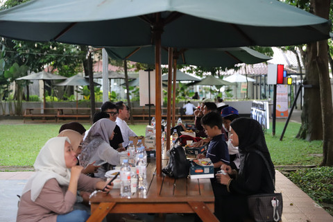 Keseruan teman kumparan Saat Ngabuburit di kumparan Hangout. Foto: kumparan