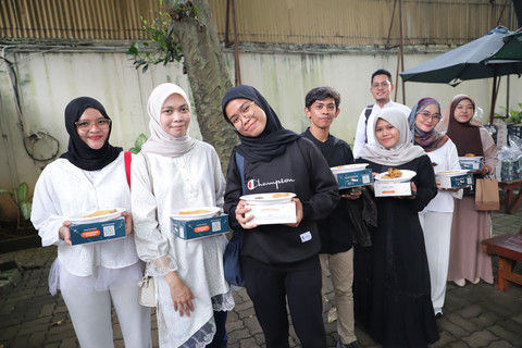 Keseruan teman kumparan Saat Ngabuburit di kumparan Hangout. Foto: kumparan