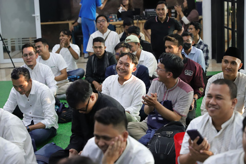 Keseruan teman kumparan Saat Ngabuburit di kumparan Hangout. Foto: kumparan