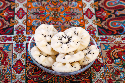 Ilustrasi kue beras Persia. Foto: Velveteye/Shutterstock