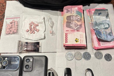 Dittipidnarkoba Bareskrim Polri mengungkap kasus peredaran narkoba di tempat hiburan malam di Bali. Foto: Bareskrim Polri