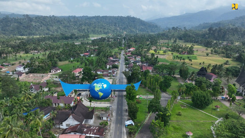 Situasi jalur Padang-Bukittinggi, yang melintasi kawasan Lembah Anai dan Sitinjau Lauik. Foto: Dok. Bakom RI