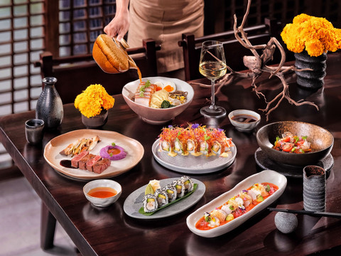 Deretan menu  a la carte Nikkei di Padma Resort Legian. Foto: dok. Padma Resort Legian