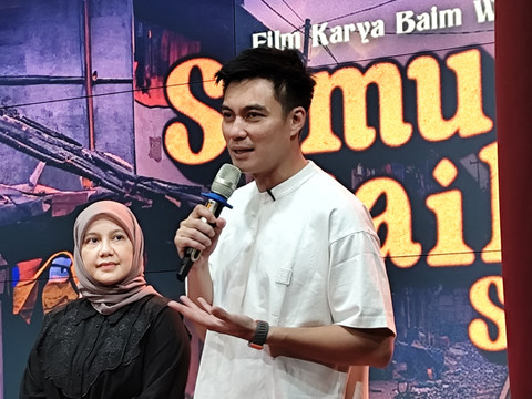 Baim Wong saat acara media junket peluncuran teaser dan poster film Semua Akan Baik-Baik Saja di kawasan Jakarta Selatan, Selasa (17/3/2026). Foto: Salsha Okta Fairuz/kumparan