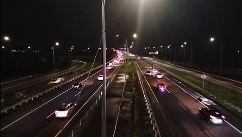 Suasana Tol Cipali saat One Way menuju arah Cirebon terlihat padat namun lancar. (18/3/2026)  Foto: Dok. Humas Astra Tol Cipali