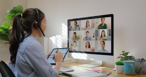 Keuntungan memperluas networking setelah berkeluarga. Foto: Shutterstock