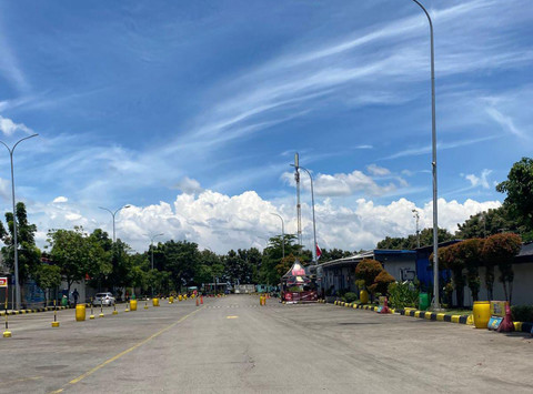 Sterilisasi di rest area pihak pengelola mulai melakukan proses normalisasi jalur untuk mengembalikan arus lalu lintas menjadi dua arah. (20/3/2026). Foto: Dok. Humas Astra Tol Cipali