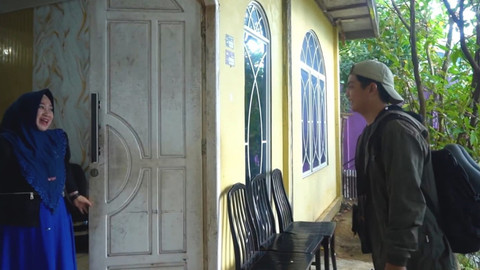 Pandu Dewa Patra, guru Sekolah Rakyat Terintegrasi (SRT) 12 Kepulauan Anambas, Provinsi Kepulauan Riau. Foto: Kemensos RI