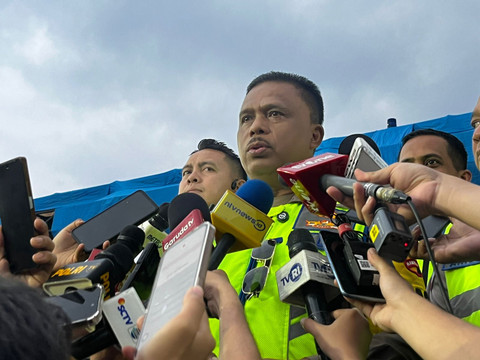 Kakorlantas Polri Irjen Pol Agus Suryonugroho di Km 29, Cikarang Utara, Sabtu (21/3). Foto: Rayyan/Kumparan